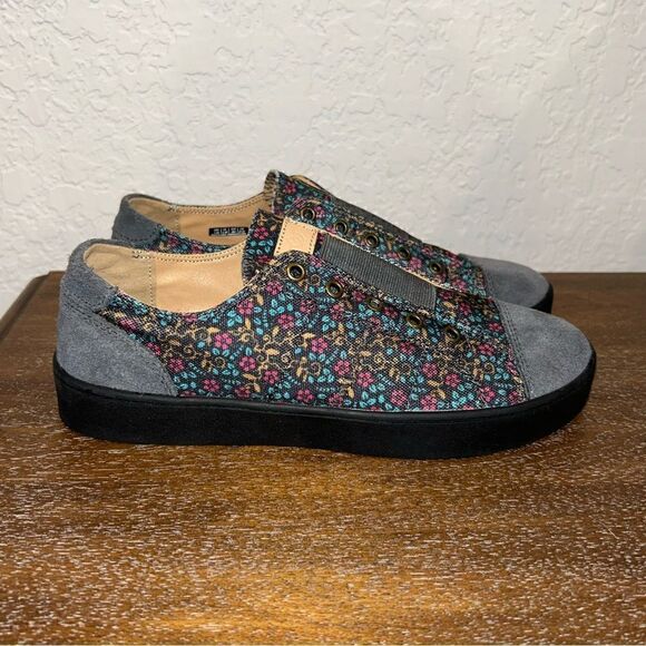 Spenco Floral Print Slip On Sneaker Shoes - Picture 2 of 9